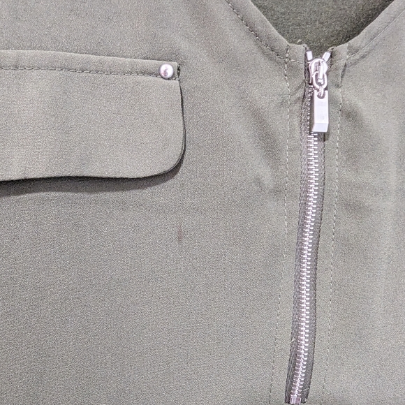 3/$10 FORTUNE + IVY Lola Mixed Material Blouse - Picture 3 of 6